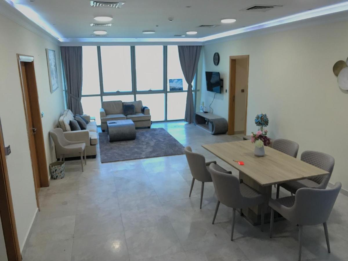 Lovely 2 Bed Apt On 24 Floor In Zig Zag Tower Apartment Doha