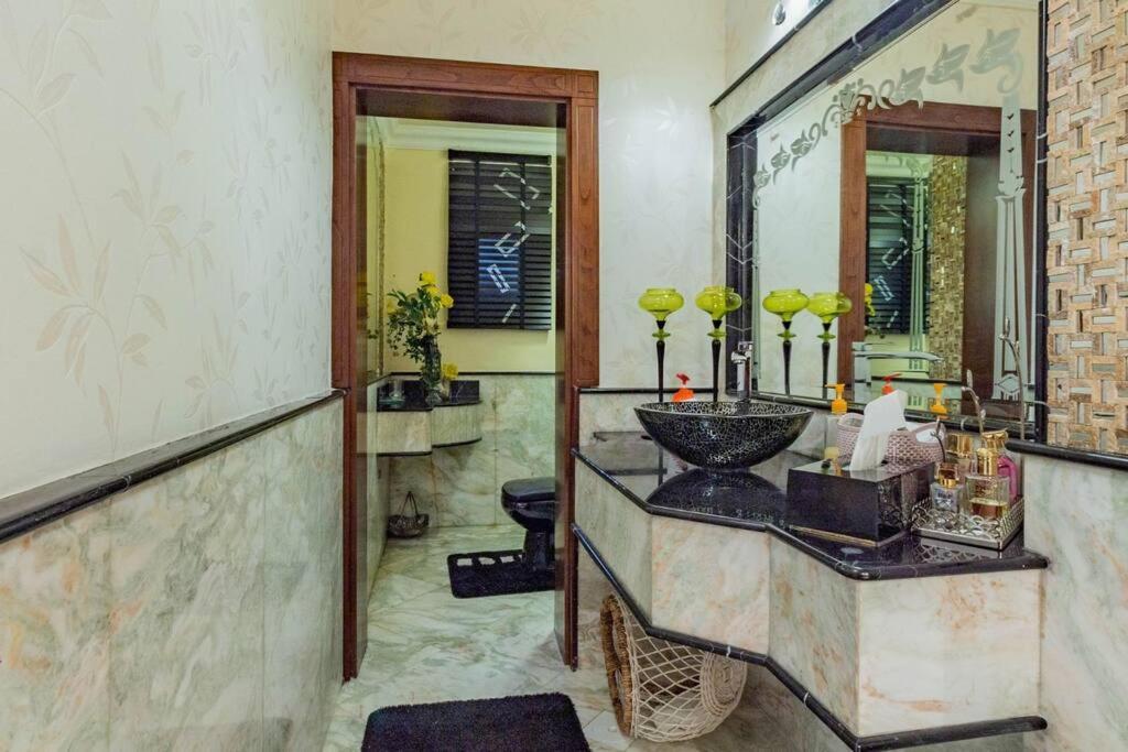 Cheerful 5-bedroom With Pool Villa Doha