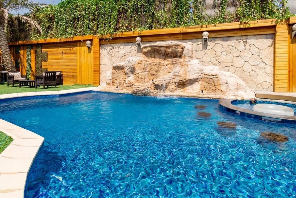 Cheerful 5-bedroom With Pool Villa *