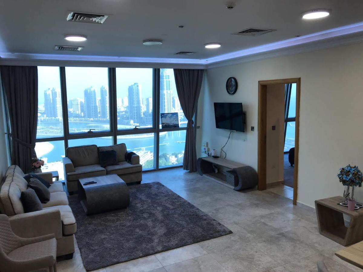 Căn hộ Lovely 2 Bed Apt On 24 Floor In Zig Zag Tower