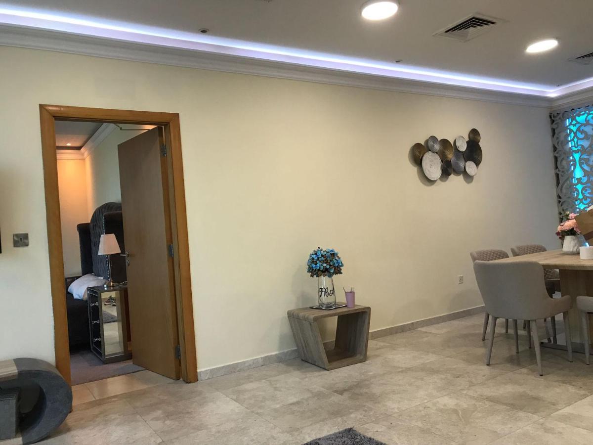 Lovely 2 Bed Apt On 24 Floor In Zig Zag Tower Doha