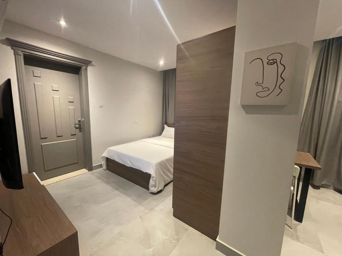 Dom West Bay * Doha