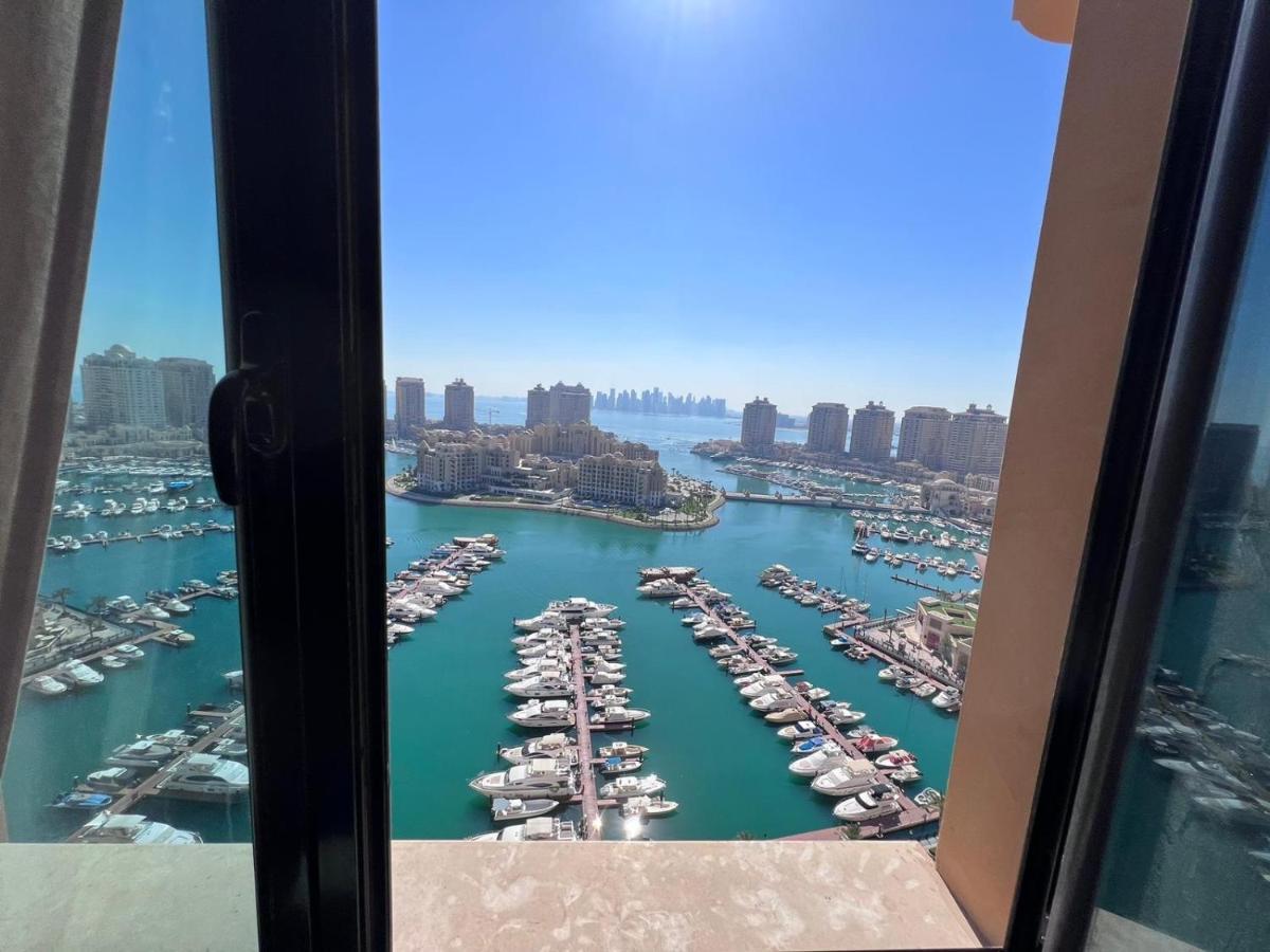 Marina View, Sunlit Studio In The Pearl *