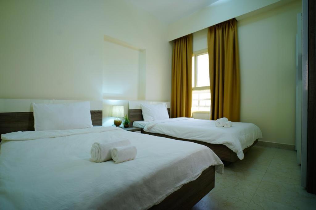 Apartamento Lovely 3-bedroom Serviced By Land Royal. *