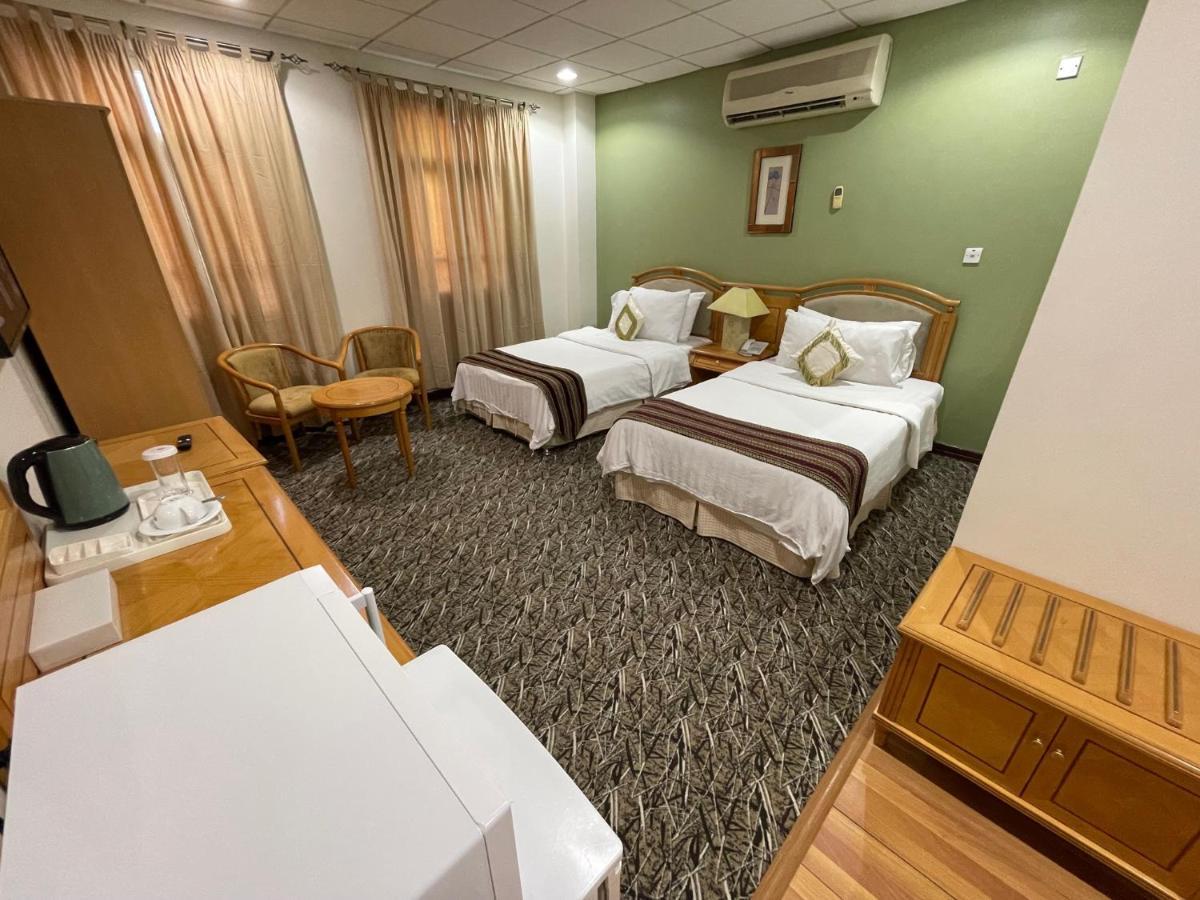 Khách sạn Sarmad 3*