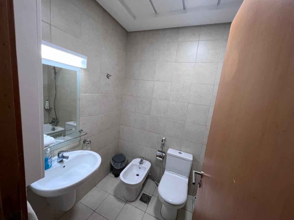 Lovely 2 Bed Apt On 24 Floor In Zig Zag Tower Apartment *