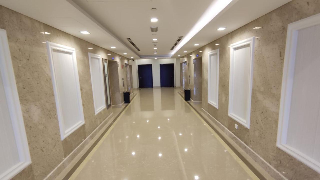 Luxury By The Sea With Amazing Amenities At Pearl Qatar Apartment *