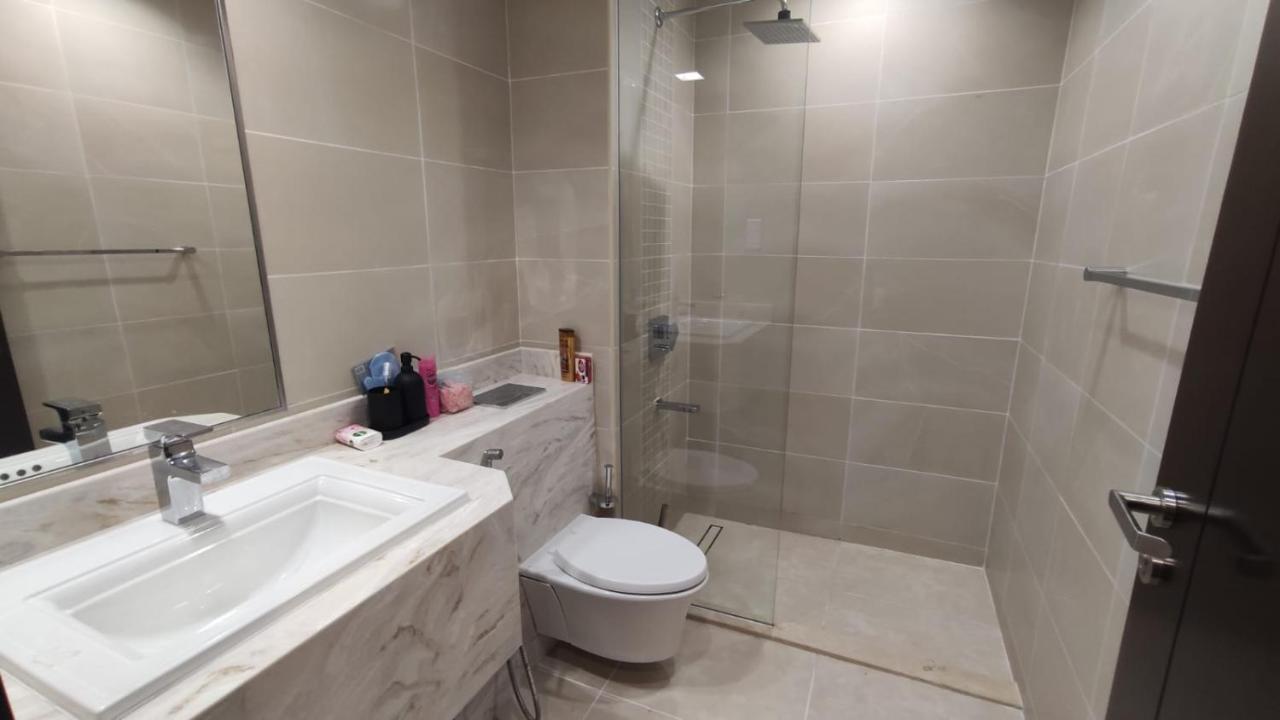 Apartment Luxury By The Sea With Amazing Amenities At Pearl Qatar