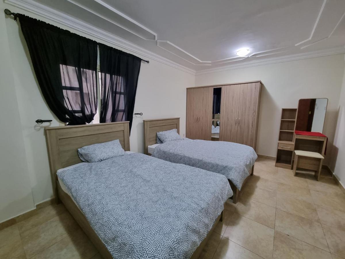 Lovely 3 Bedrooms In Next To Metro Station * Doha