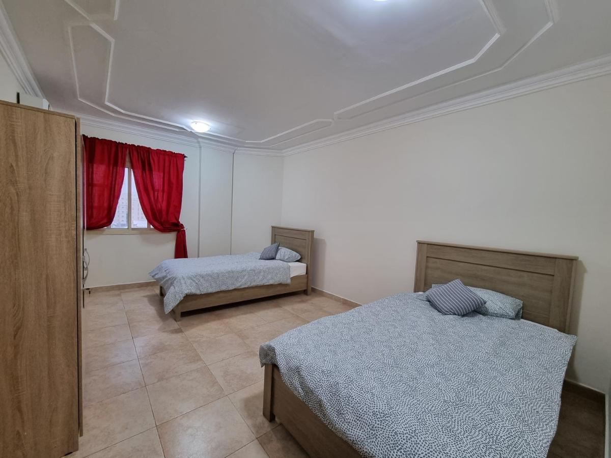 Lovely 3 Bedrooms In Next To Metro Station *