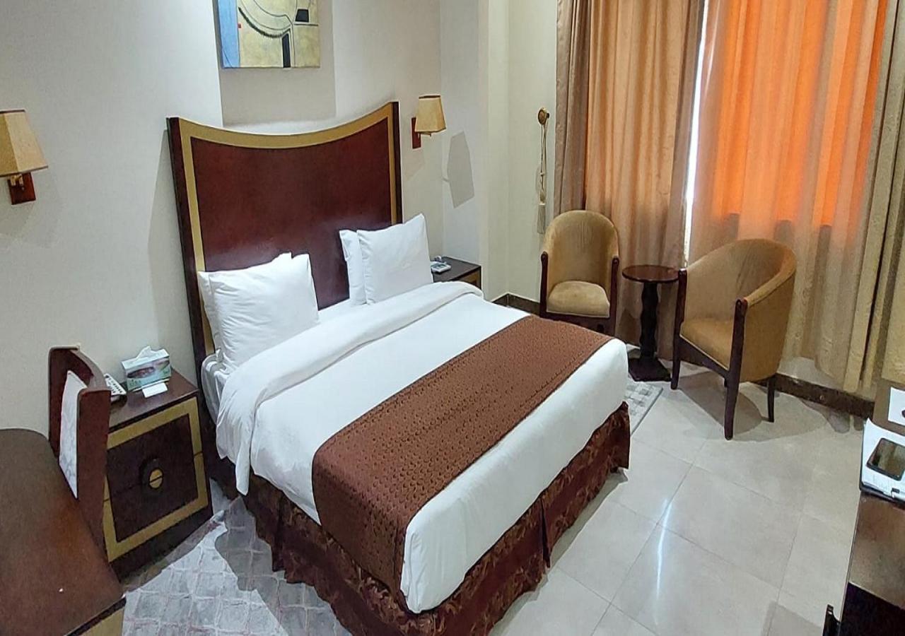 Hotel Tourist