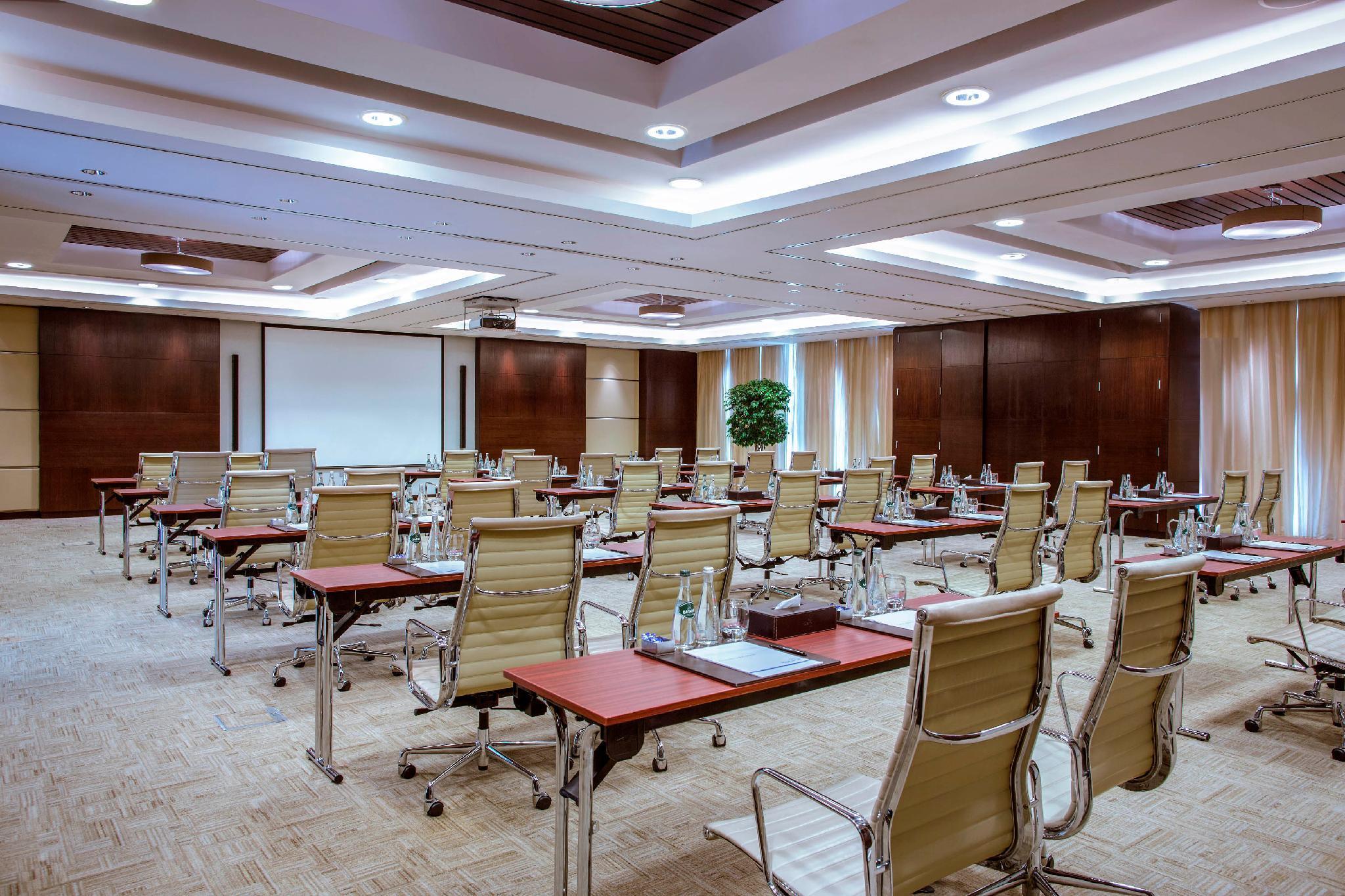 Hyatt Regency Oryx 5* Doha