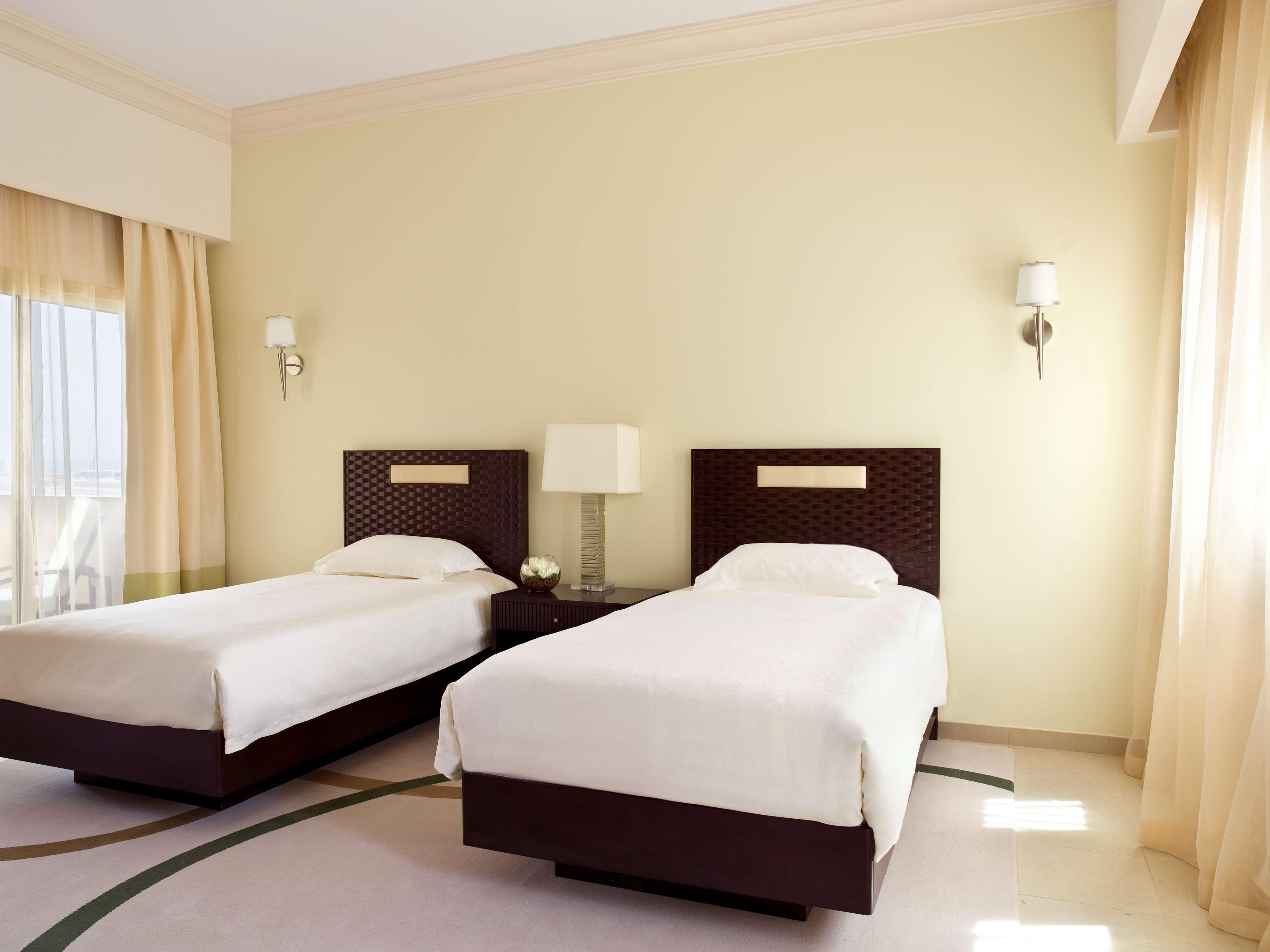 Grand Hyatt & 5* Doha