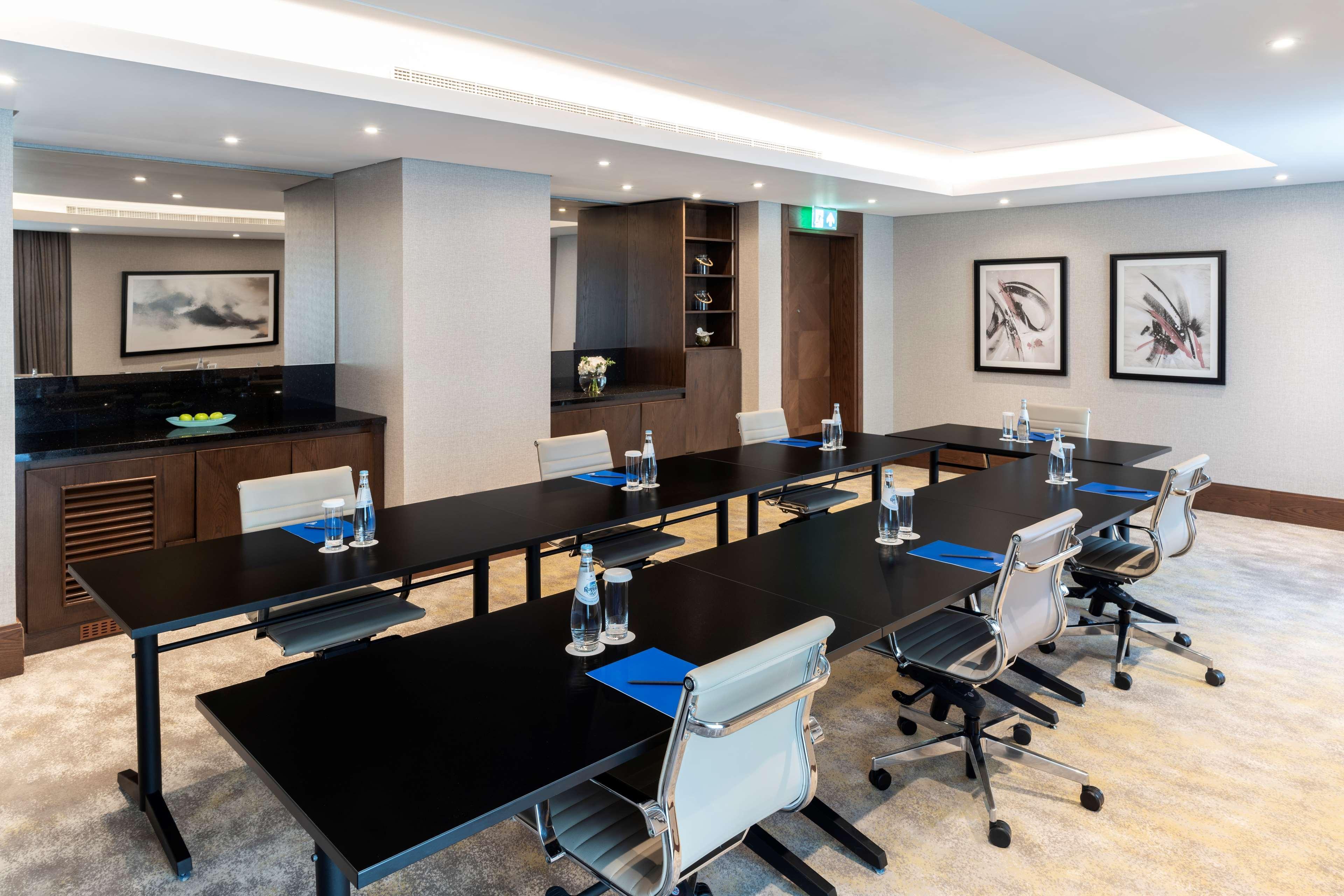 Hilton The Pearl Resort 5*