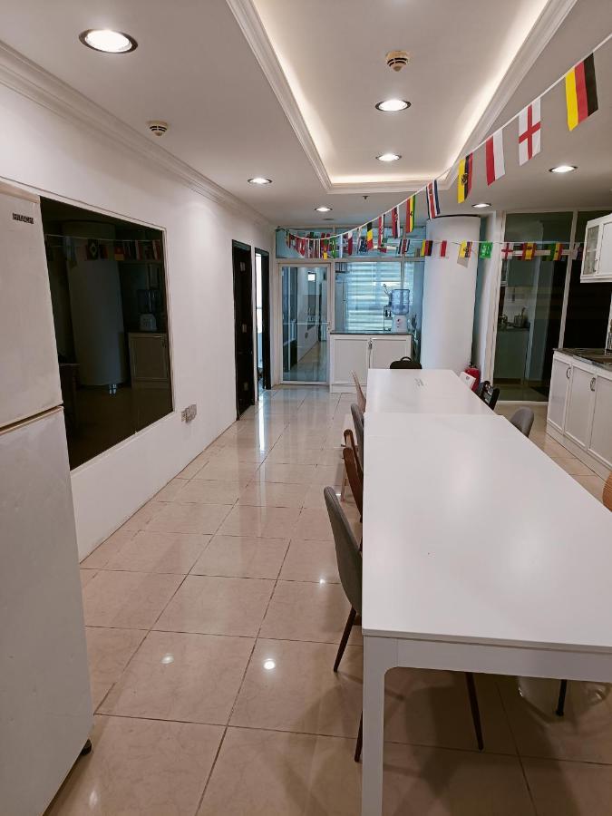117 Hostel *