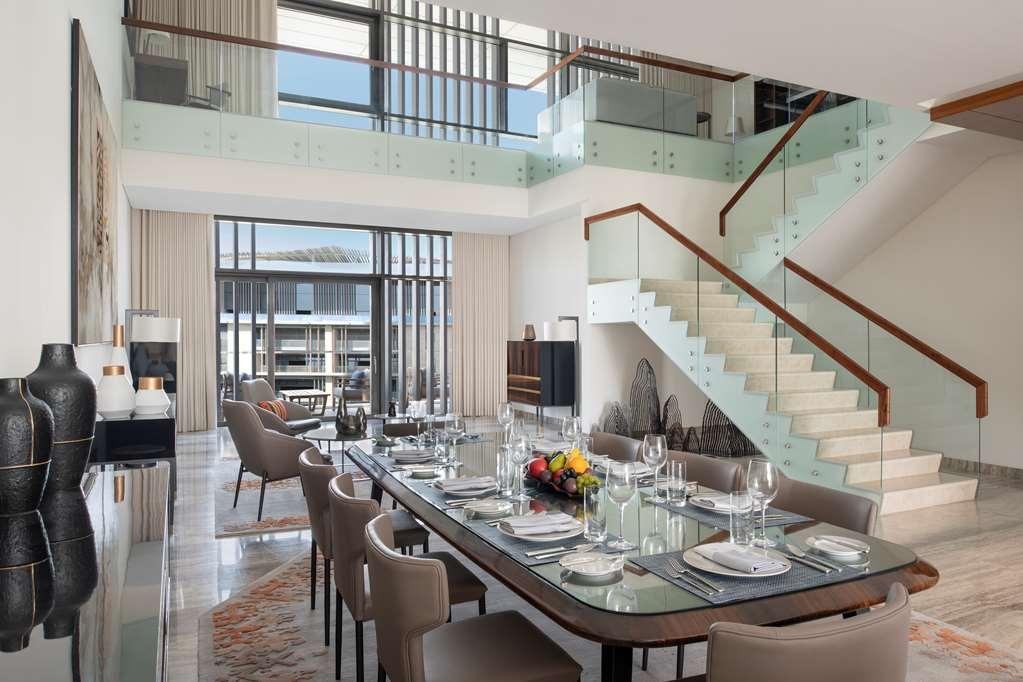 Banyan Tree Hotel