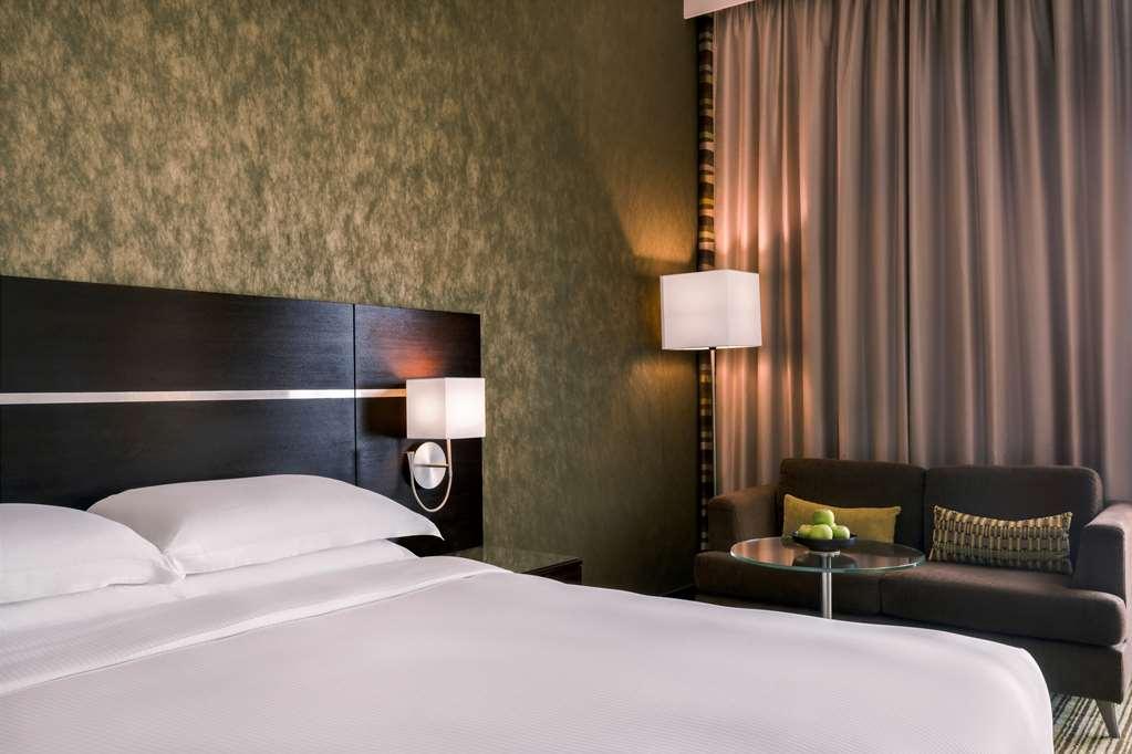 Hyatt Regency Oryx Hotel *