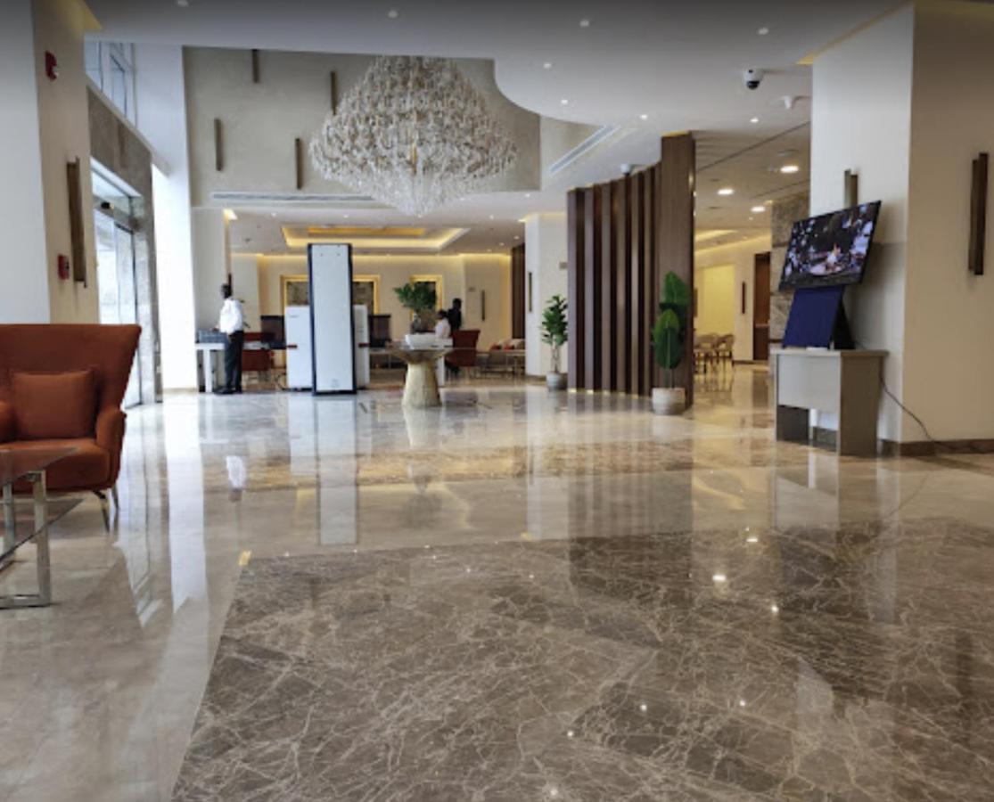 Gloria & Hotel