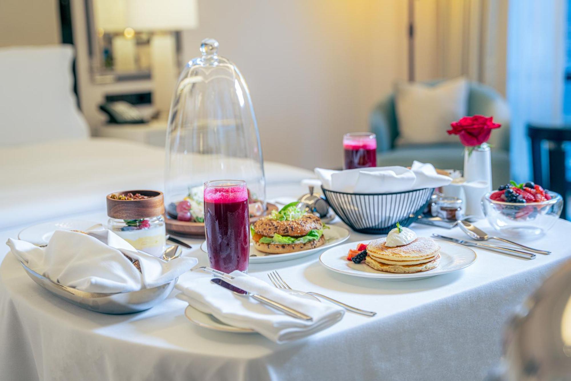 Waldorf Astoria West Bay 5* Doha