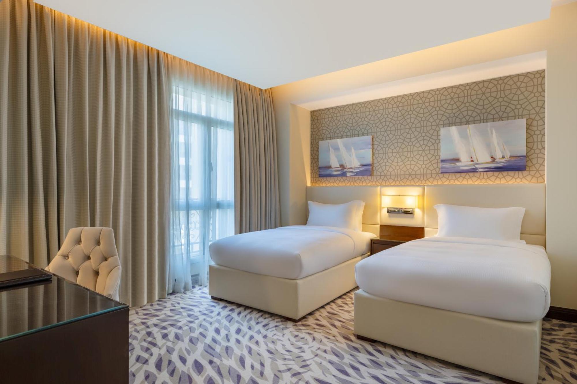 Riviera Rayhaan By Rotana Hotel