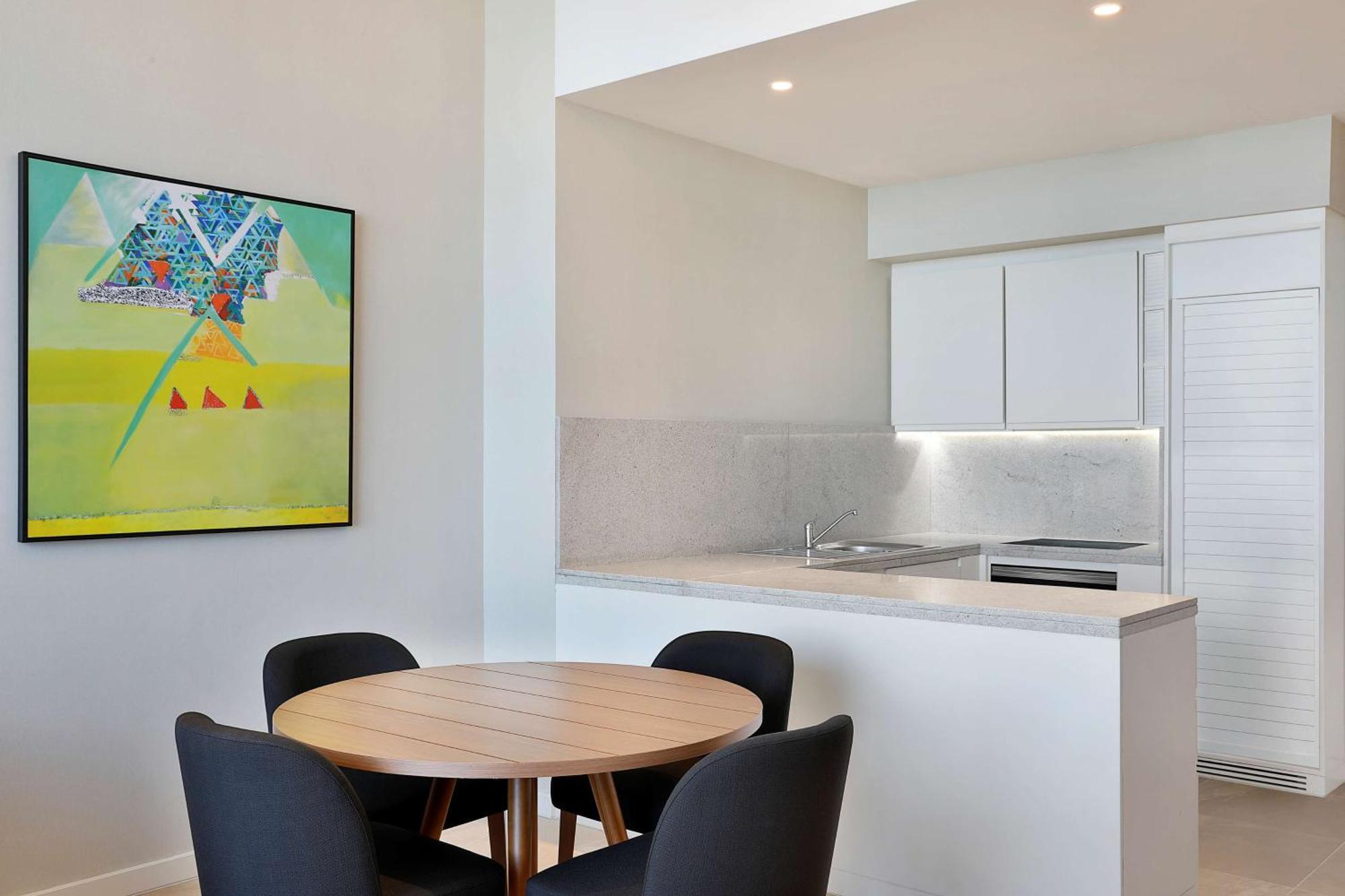 Khách sạn hẻo lánh Aleph Residences, Curio Collection By Hilton 5*