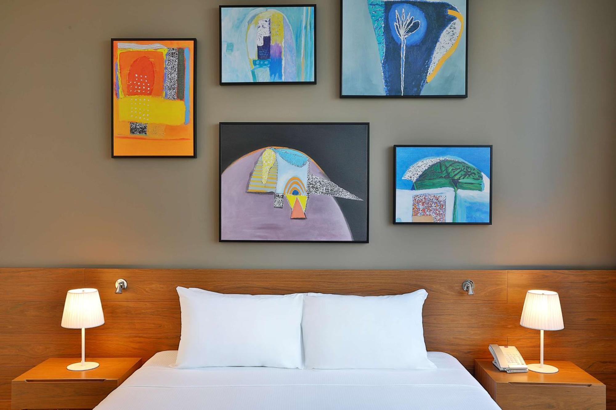 Aleph Residences, Curio Collection By Hilton Khách sạn hẻo lánh Doha