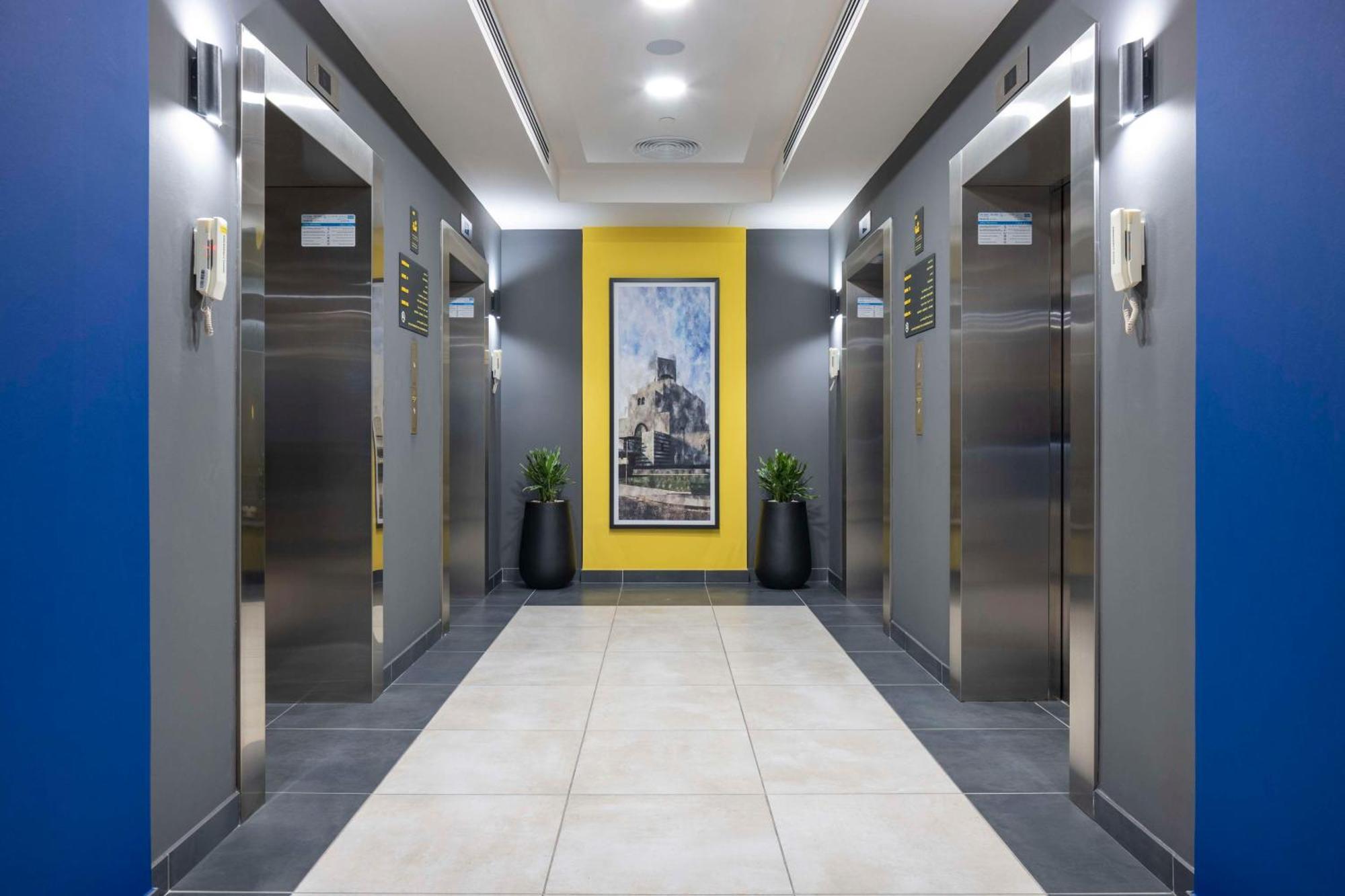 Hotel Hampton By Hilton Old Town 3*