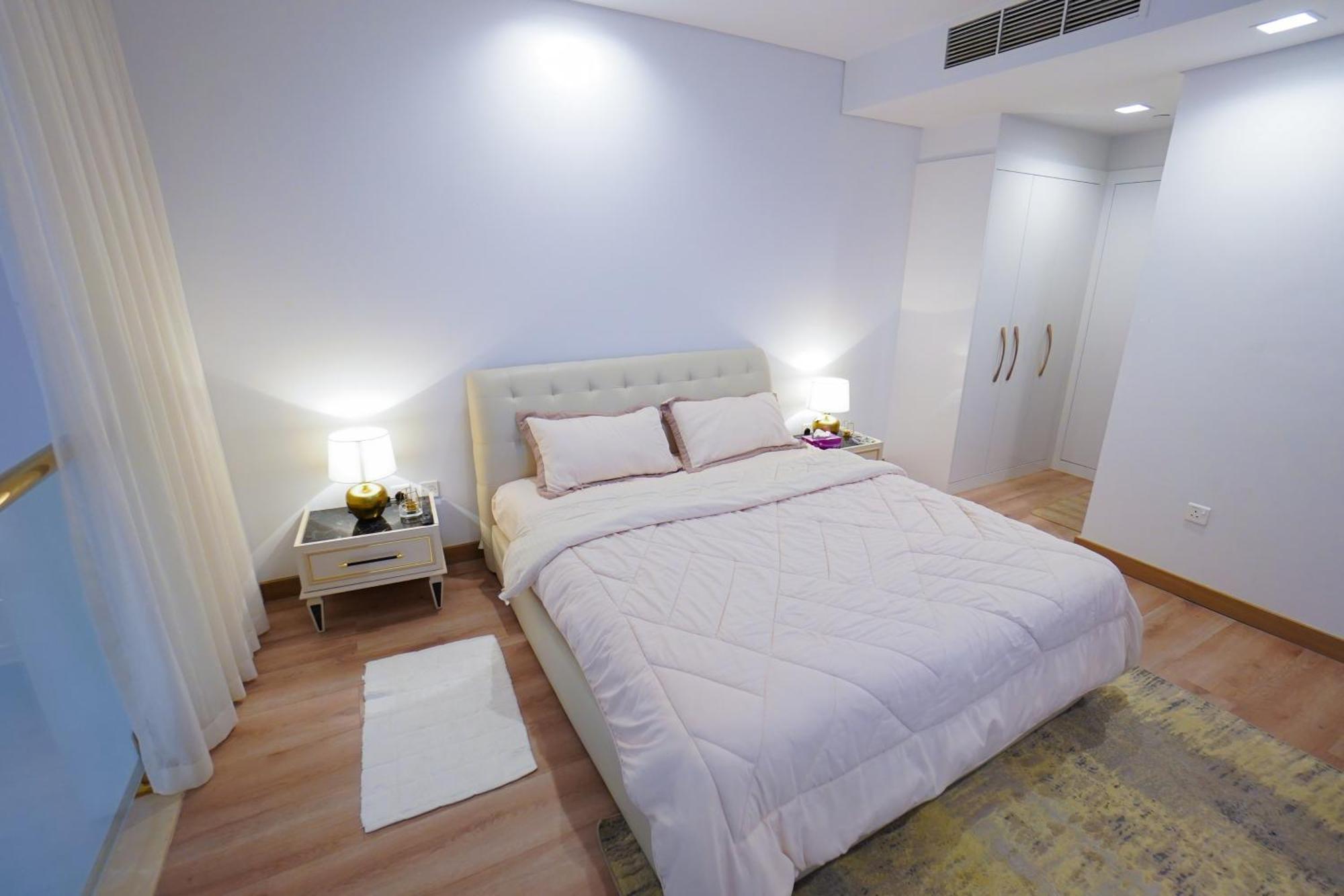 Apartment Luxury By The Sea With Amazing Amenities At Pearl Qatar *