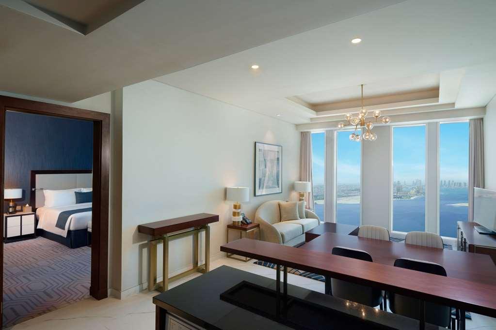 Wyndham Grand West Bay 3*