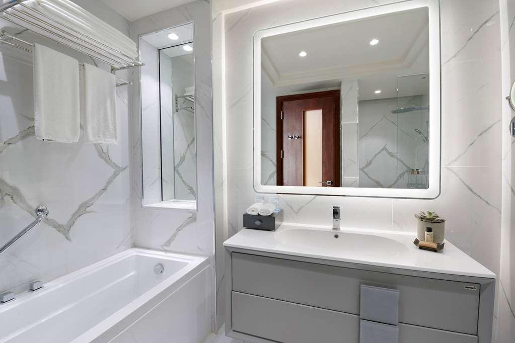 Wyndham Grand West Bay 3*