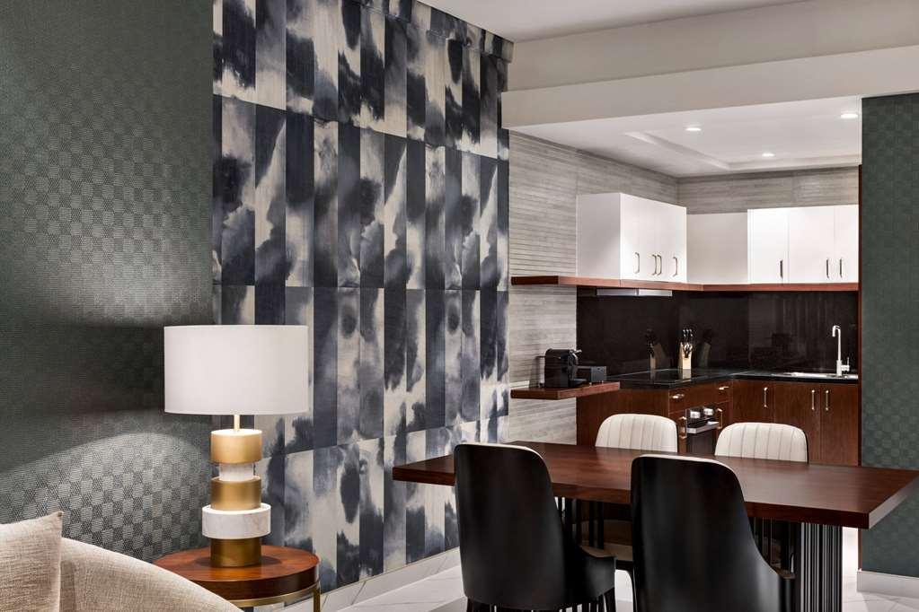 Wyndham Grand West Bay Doha