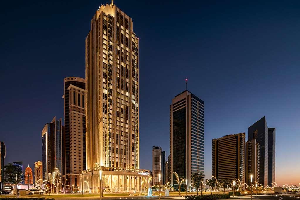 Wyndham Grand West Bay Hotel 3*