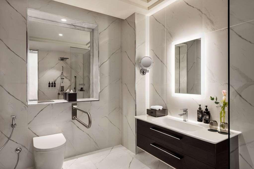 Wyndham Grand West Bay 3* Doha