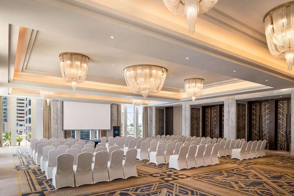 Hotel Wyndham Grand West Bay 3*
