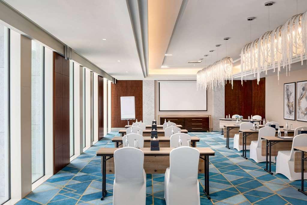 Hotel Wyndham Grand West Bay Doha