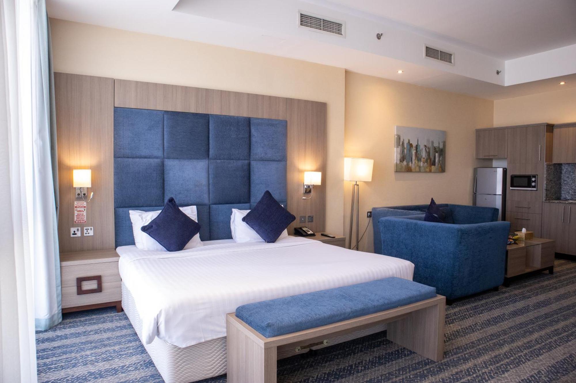 The Castle Premium Hotel 3*