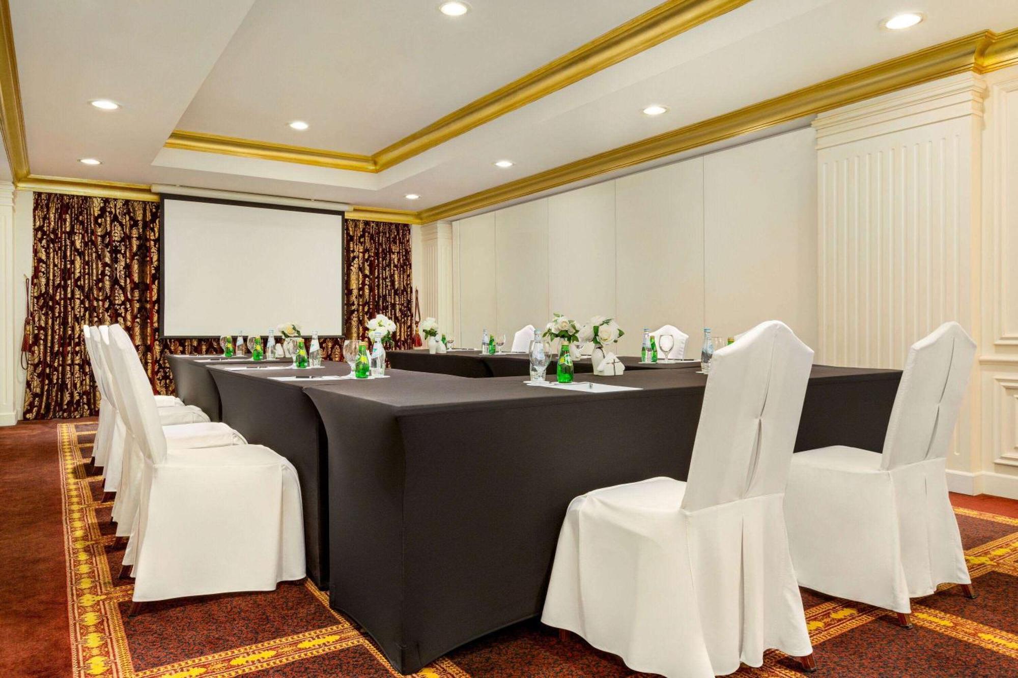 Grand Regency Doha, Trademark Collection By Wyndham Doha
