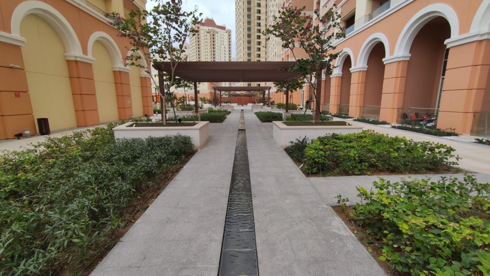 Luxurious In The Pearl, Qatar Apartment