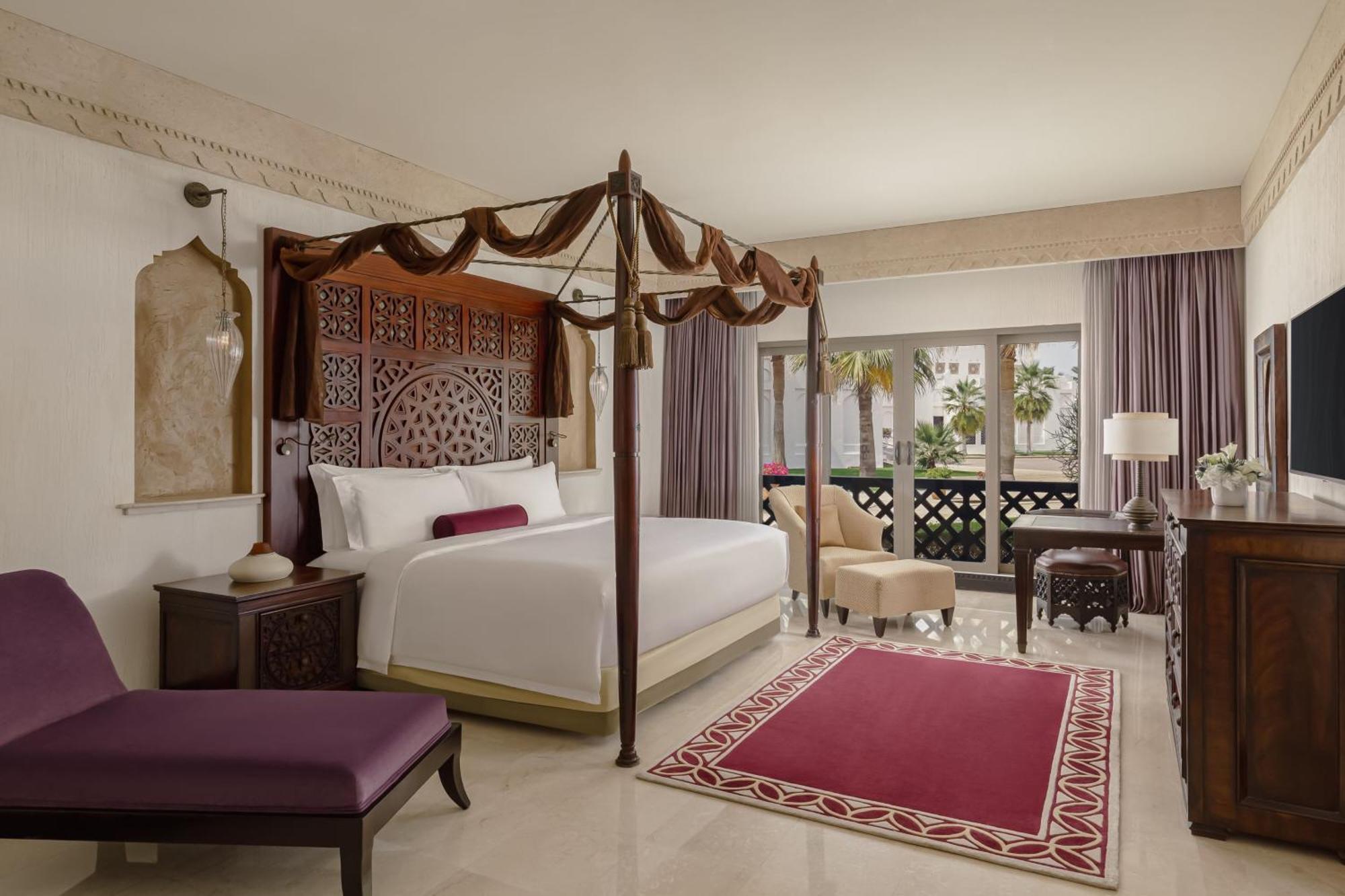 Sharq Village & Spa, A Ritz-carlton Resort 5*