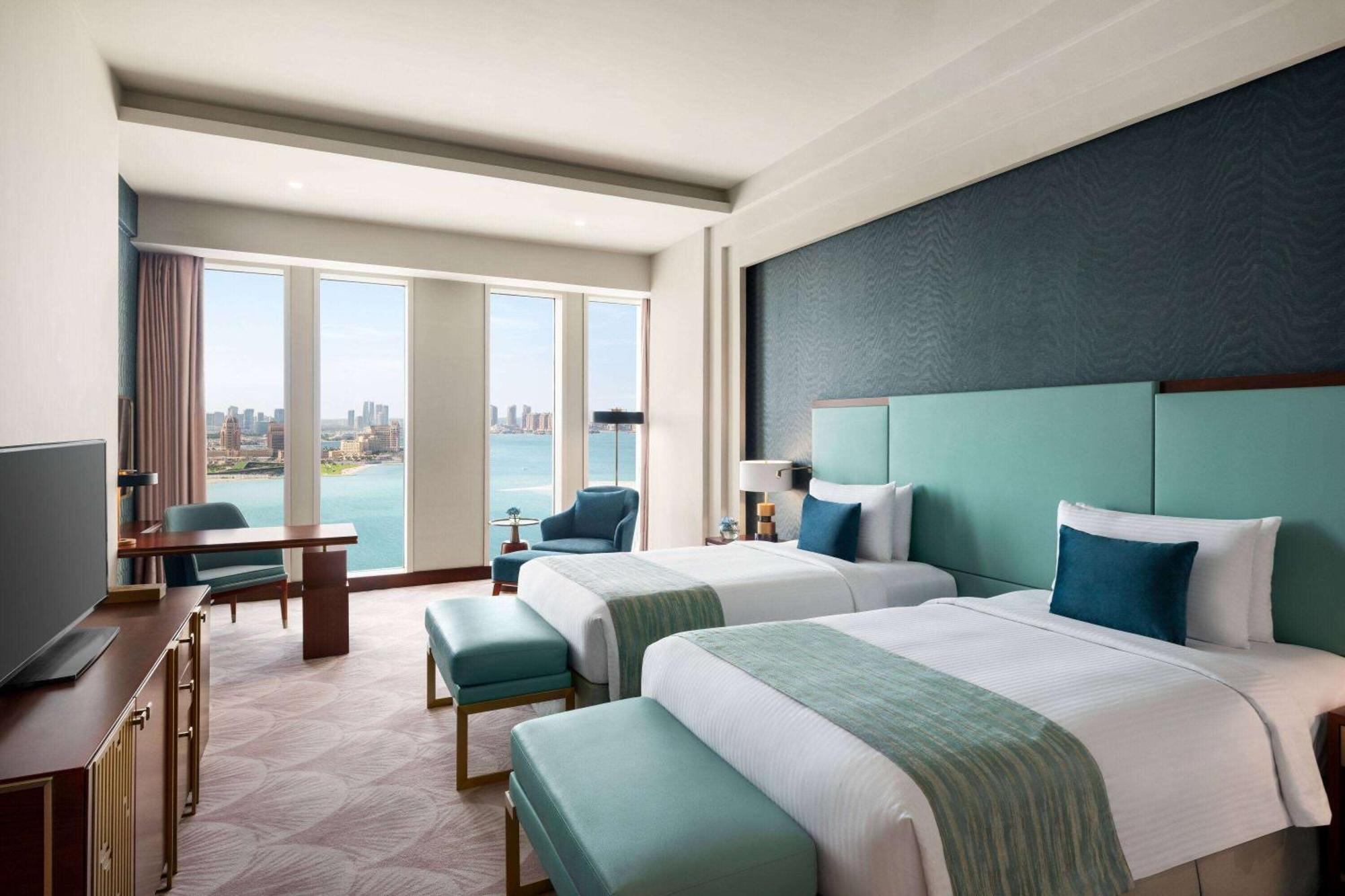 Wyndham Grand West Bay Hotel Doha