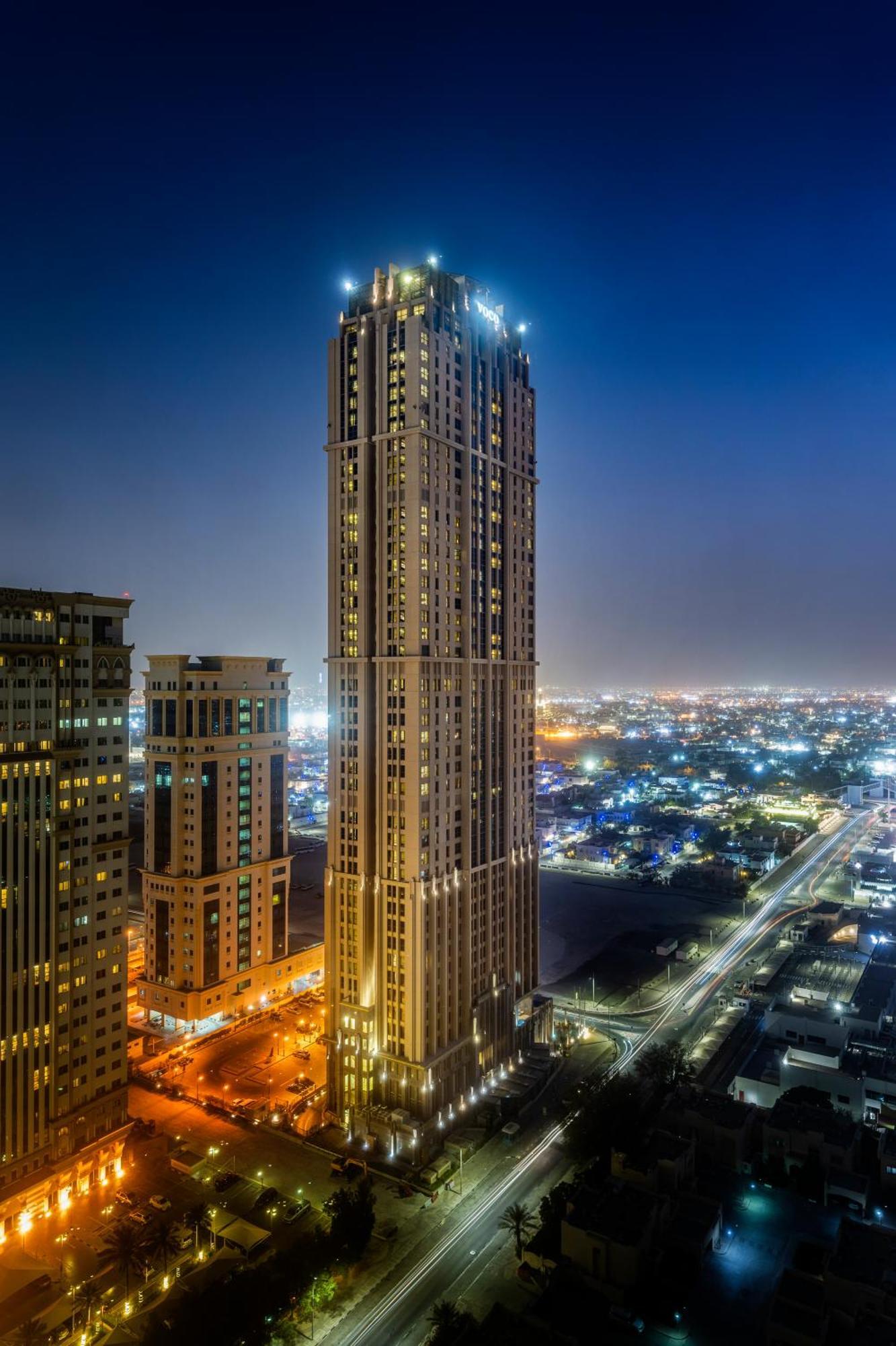 Voco Doha West Bay Suites By Ihg Hotel