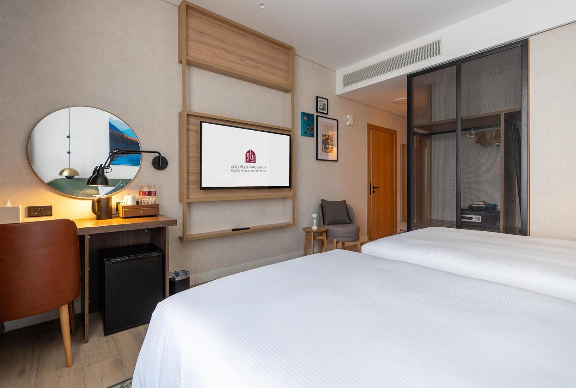 West Walk Retaj 4*
