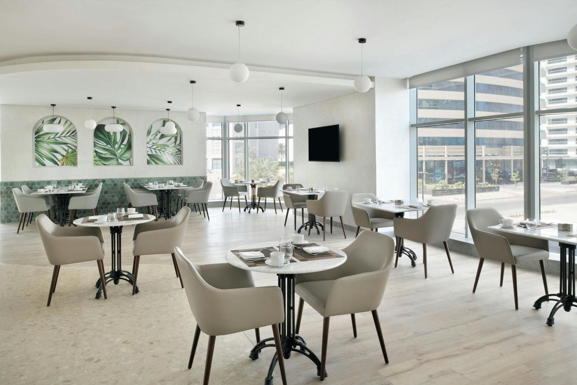 Hotel Element By Westin West Bay Doha