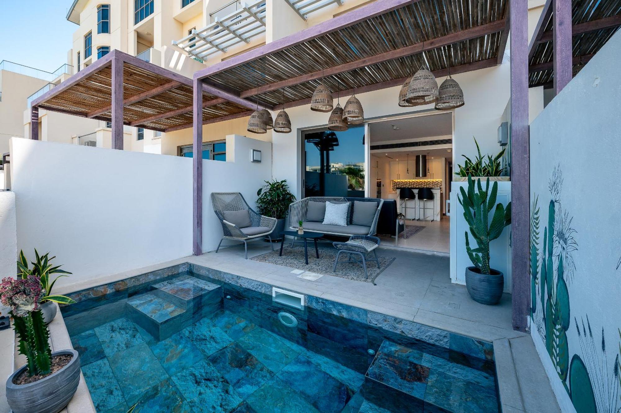 Apartment The The Pearl