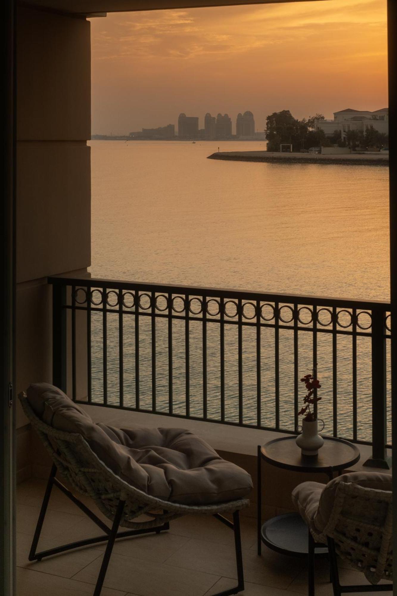Luxury At Pearl Qatar *