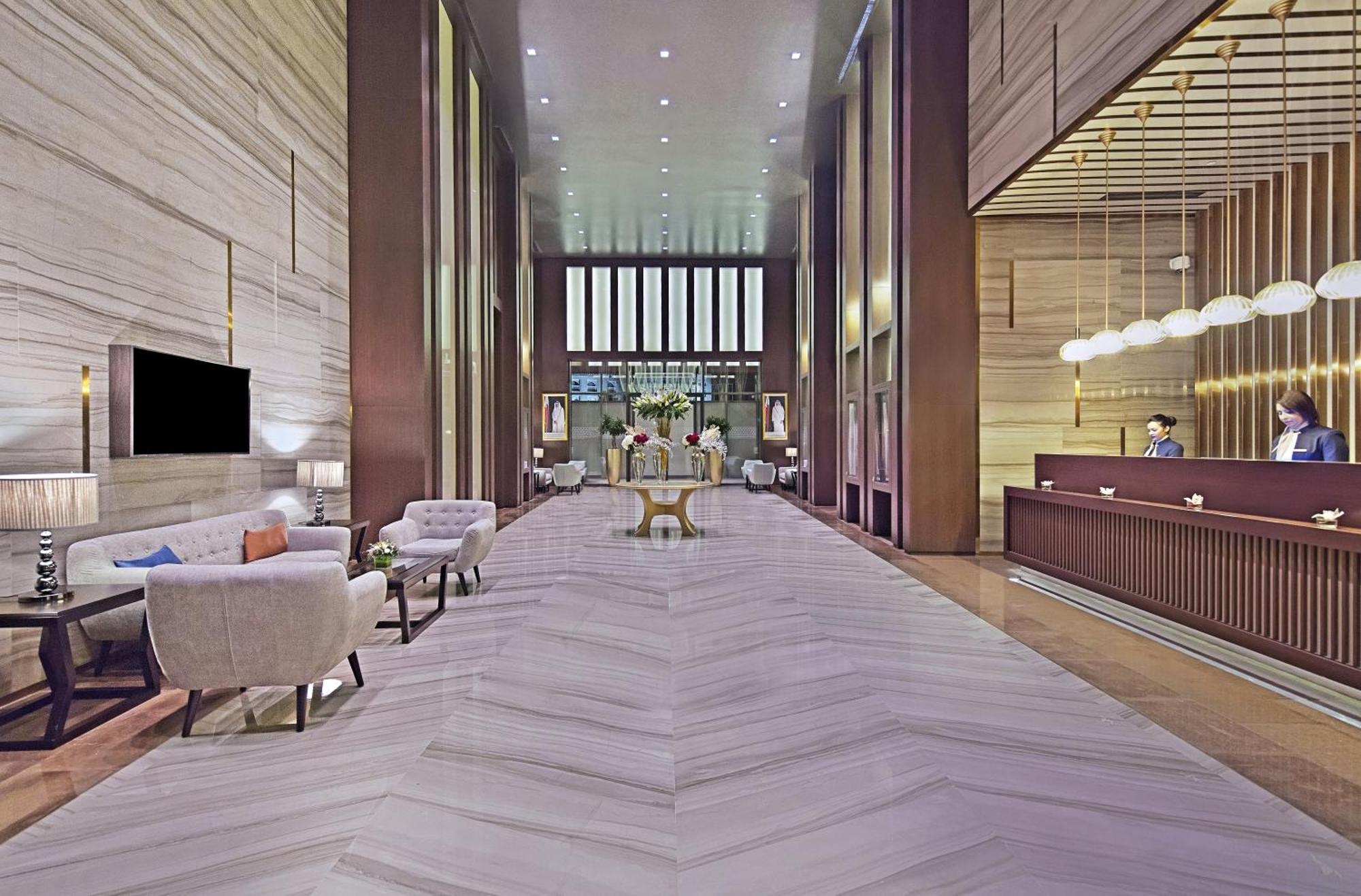 Hotel White Square Curve &