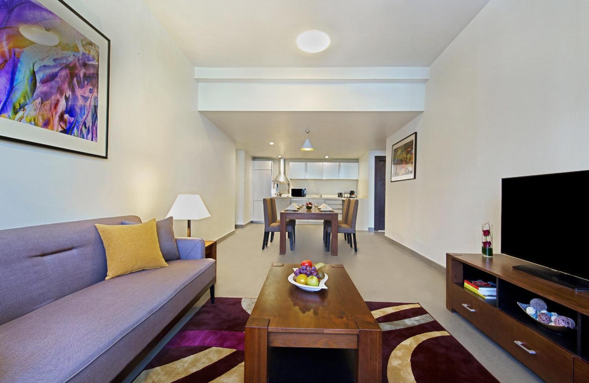 Hotel White Square Curve & Doha