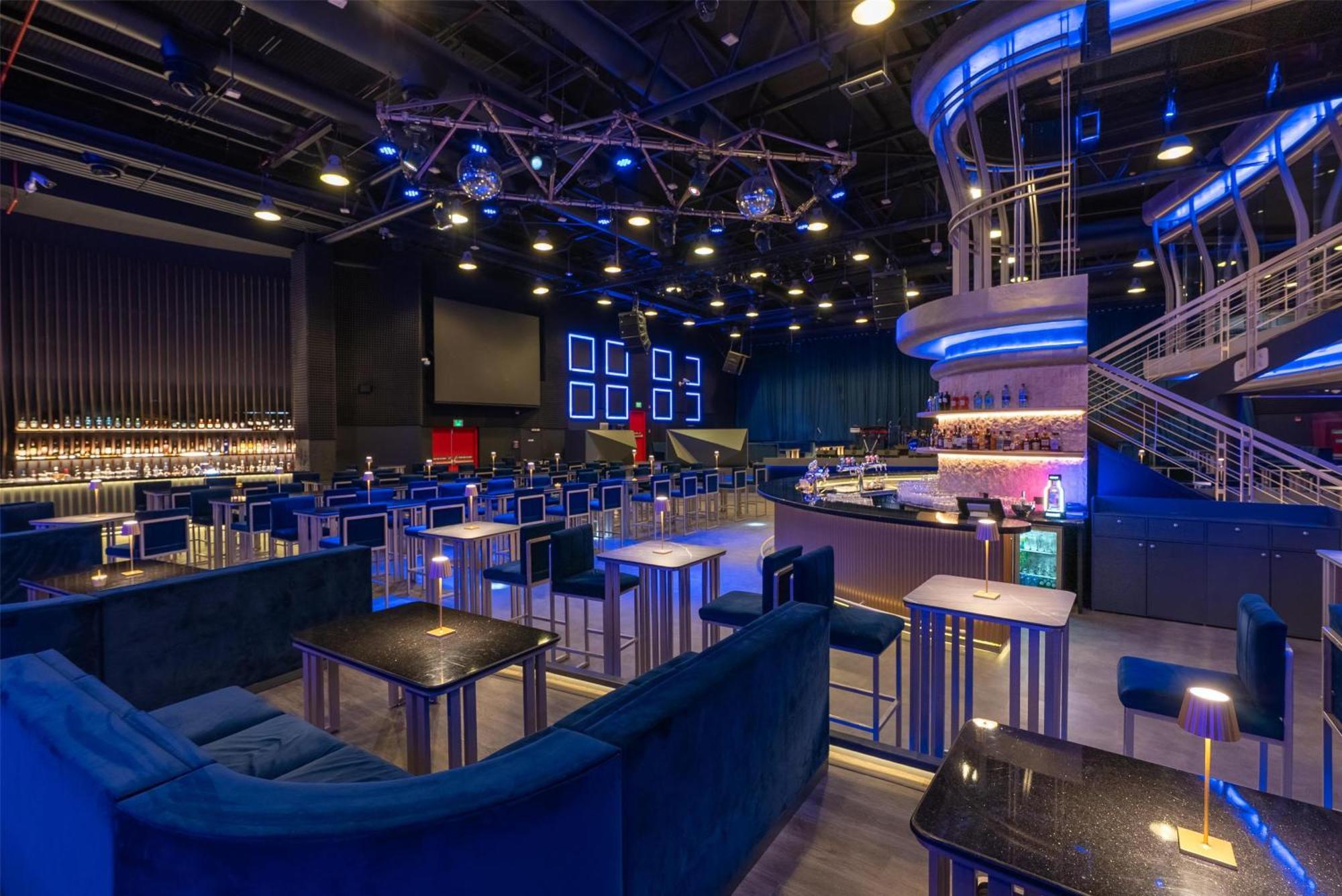 Radisson Blu Hotel, Hotel