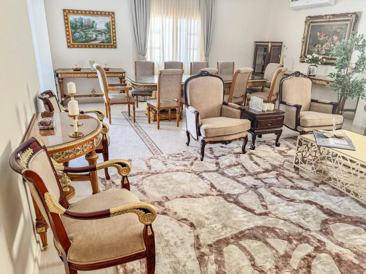 Prestigious In Um Salal Izghawa *