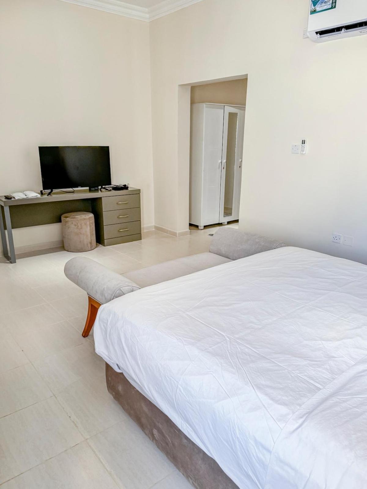 Prestigious In Um Salal Izghawa Villa *